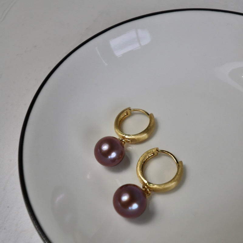 S925純銀天然淡水妖紫色正圓珍珠耳環·(現貨)·JOJE·珍珠耳環·珍珠飾品